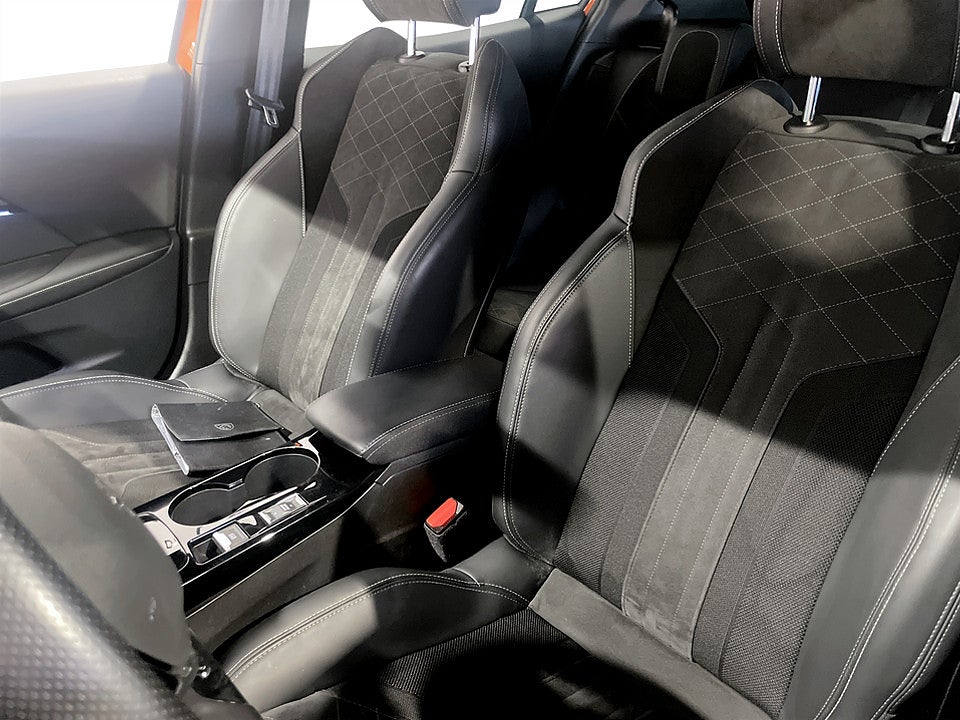Bild på Peugeot E-2008 GT 50kWh 136hk Aut B-KAMERA ADAPTIV FARTHÅLLARE
