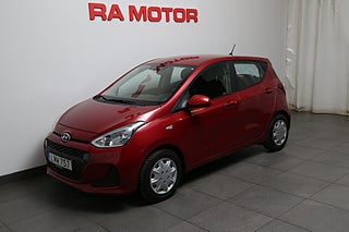 Halvkombi Hyundai i10 1 av 17