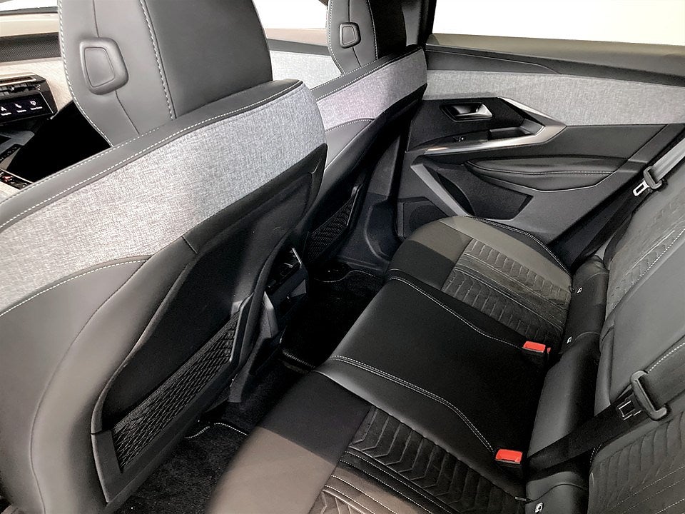 Bild på Peugeot E-3008 GT 214hk Aut - B-KAMERA, CARPLAY