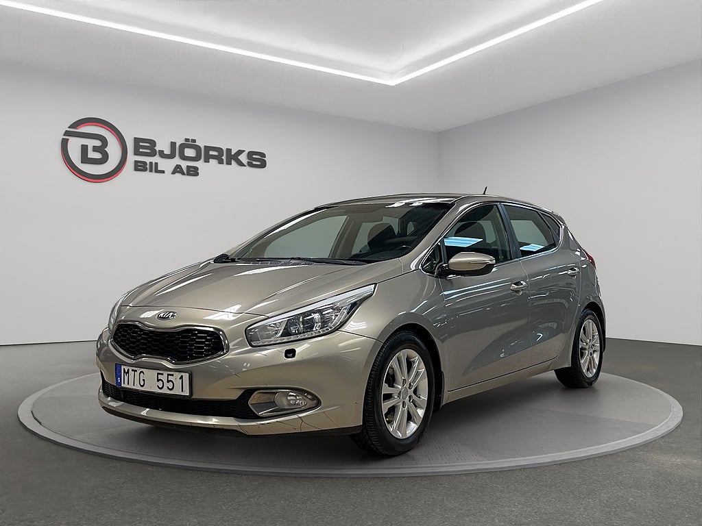 Kia Ceed 1.6 CRDi EX Comfort M-Värmare Nyservad 128hk