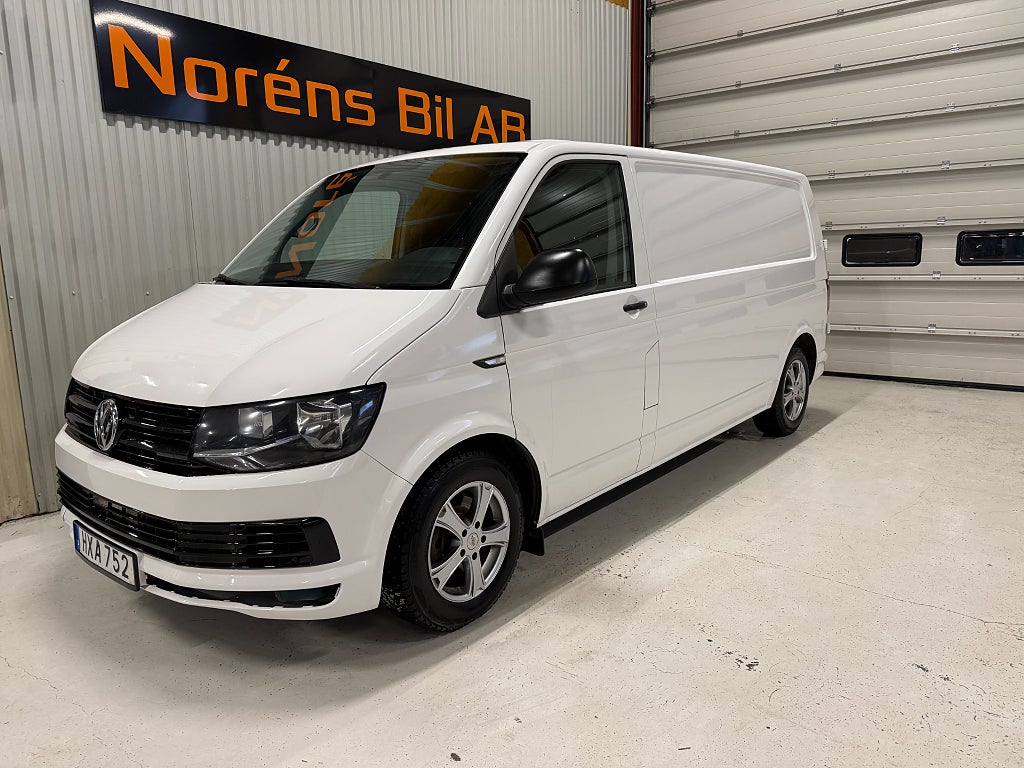 Volkswagen Transporter 2.0 TDI 140HK AUT L2 LÅNG VÄLSKÖTT!!