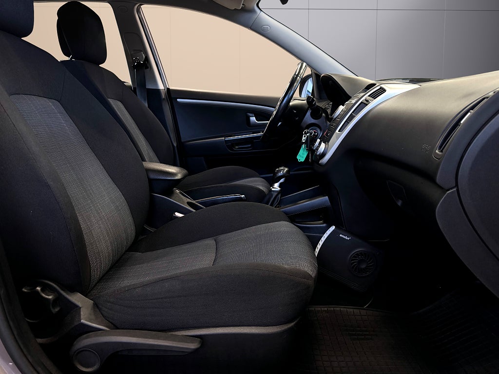 Kia Ceed cee'd 1.6 CRDi ECO  Värmare/Dragkrok 1 Ägare - miniatyr 14
