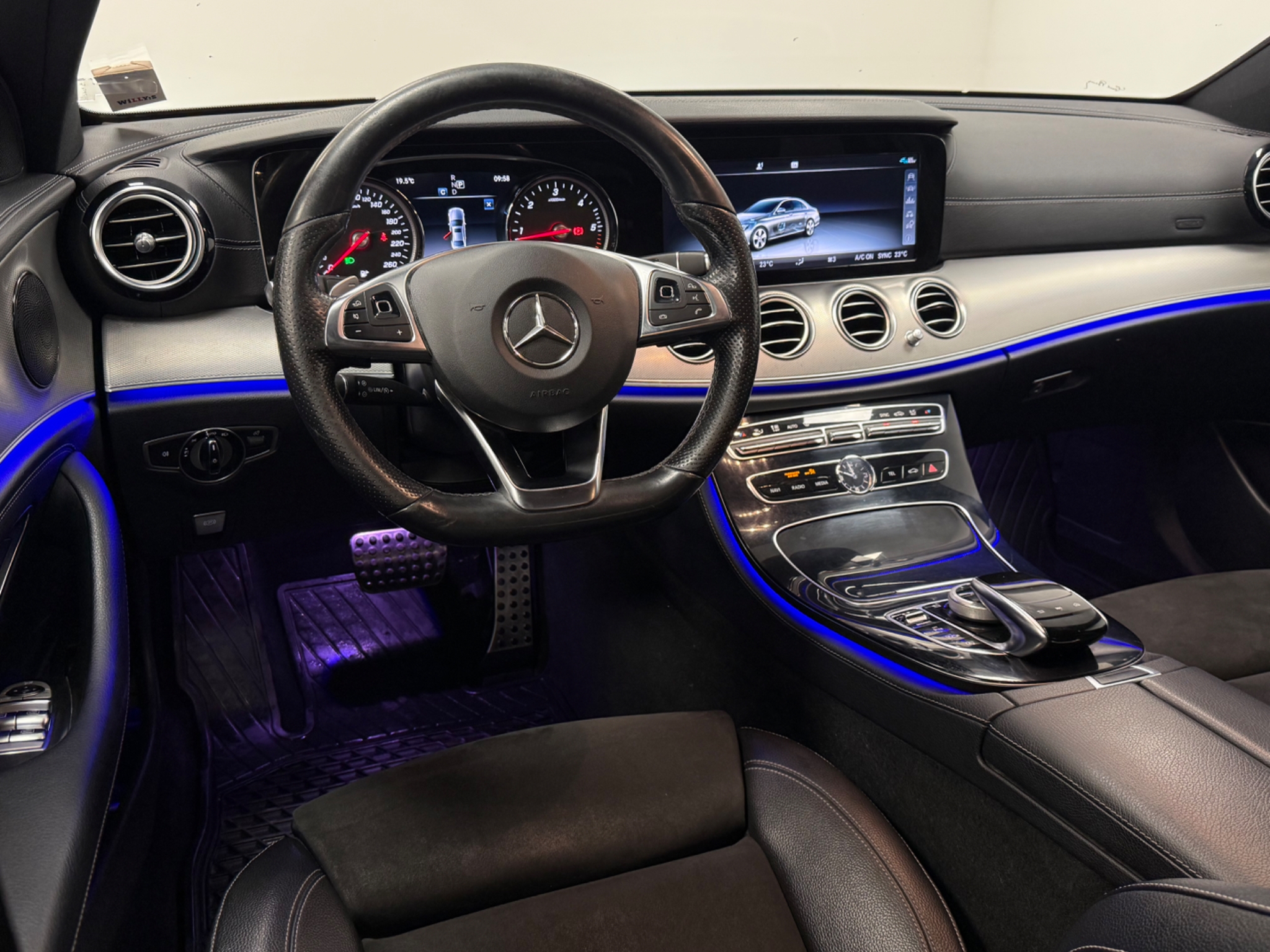 Mercedes-Benz E 2018, bild 7/10