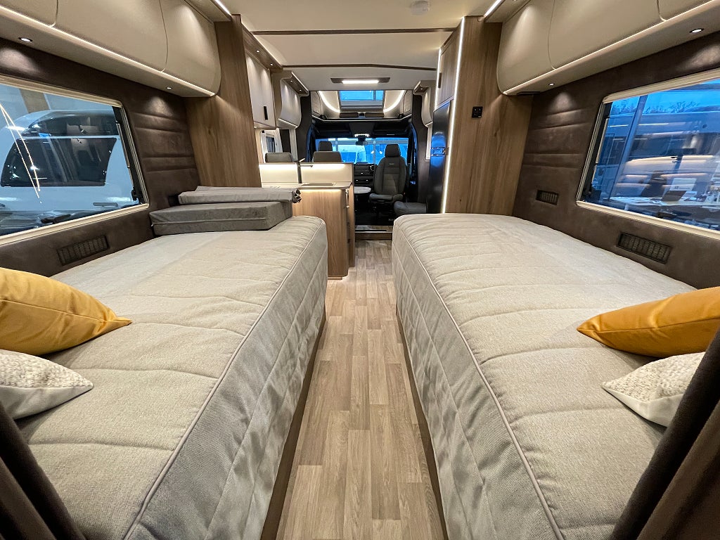 Kabe TMX Royal 810 LT / ALDE / Cinderella / Taksäng / Skinn / 5bält/  - Kabe