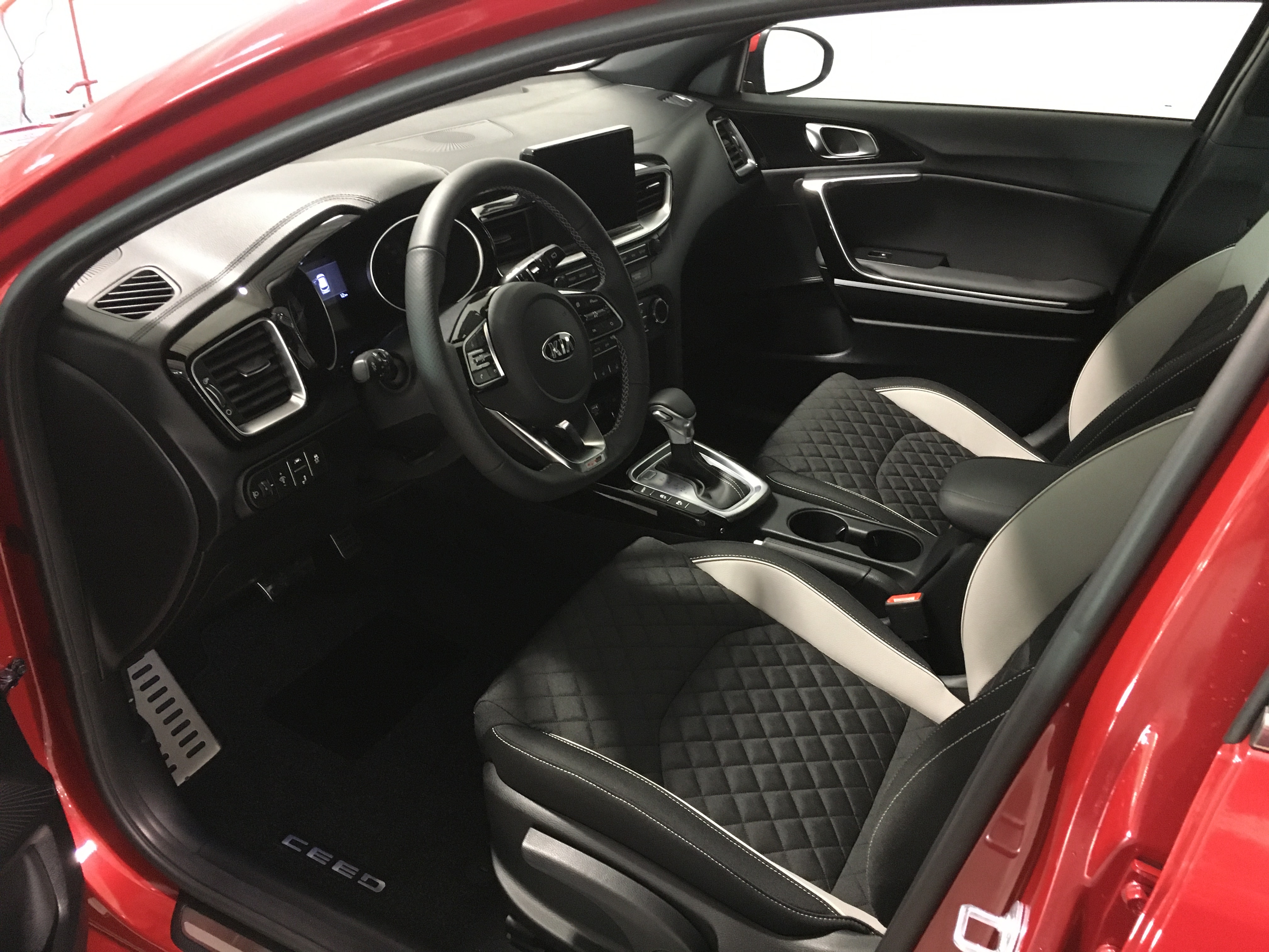 Kia Ceed SW 1.4 T-GDI DCT GT LINE 2019, bild 6/35
