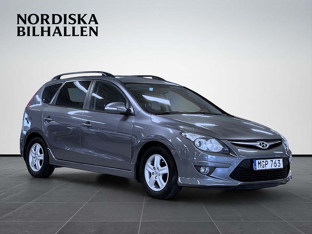 Hyundai i30 cw 1.6 Business P-sensorer AUX