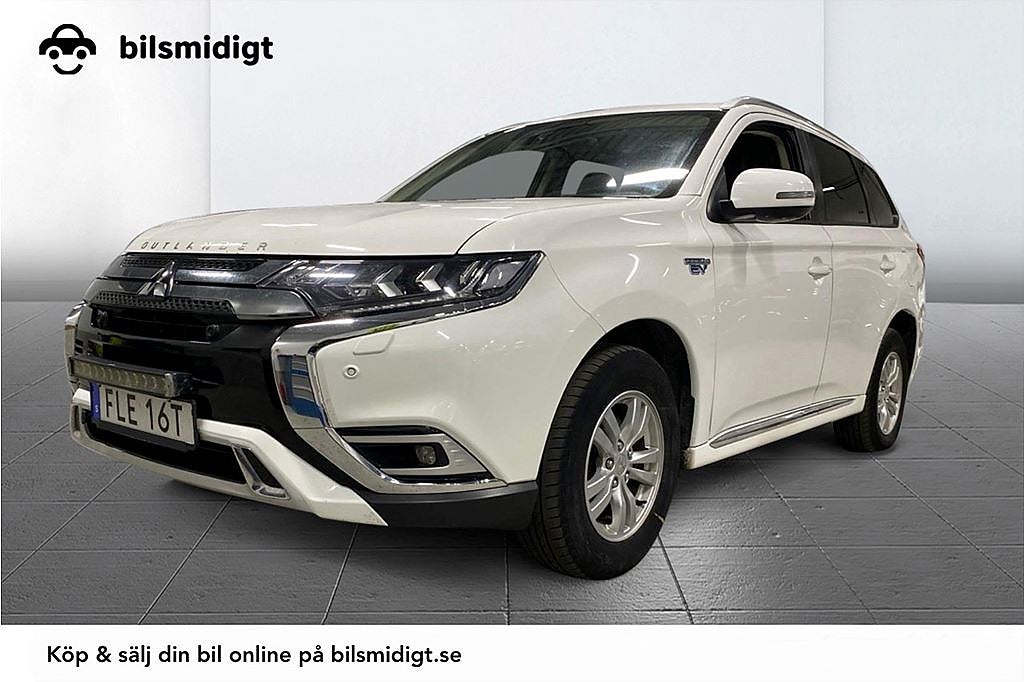 Mitsubishi Outlander PHEV Drag Rattvärme Kamera P-Sens MOMS 224hk