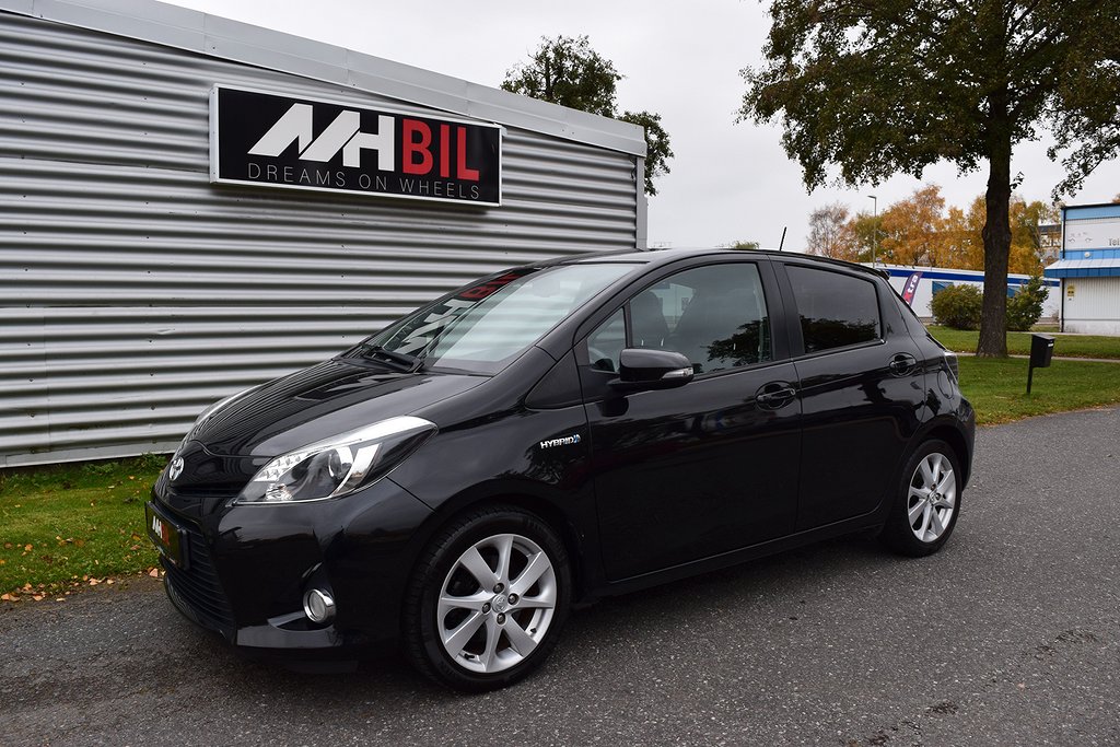 Toyota Yaris Hybrid e-CVT Style Panorama Euro 5 101 hk