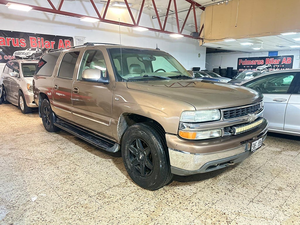 Chevrolet Suburban 1500 5.3 V8 FlexFuel 4WD Hydra-Matic