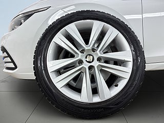Volkswagen Golf 1.5 eTSI ACT OPF S&V/Psens/Navi/Drag/Pvärm/Rattvärm/BT – bild 14