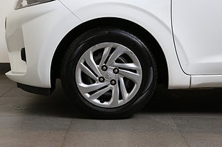 Halvkombi Hyundai i10 8 av 23