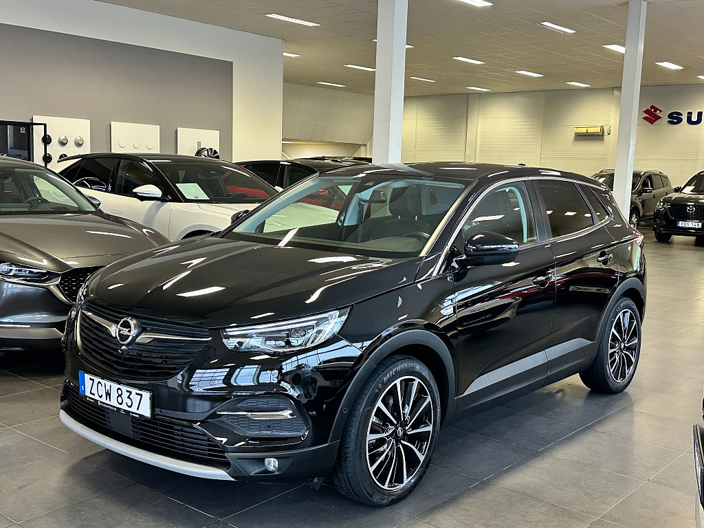Opel Grandland X 180hk Aut | Pano | Adaptiv Farthållare | Drag | V-Hjul