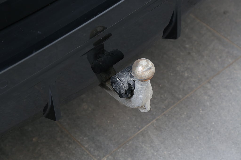 BMW 330e xDrive Touring M-Sport Aut Drag HiFi Aktiv Farth. 2023