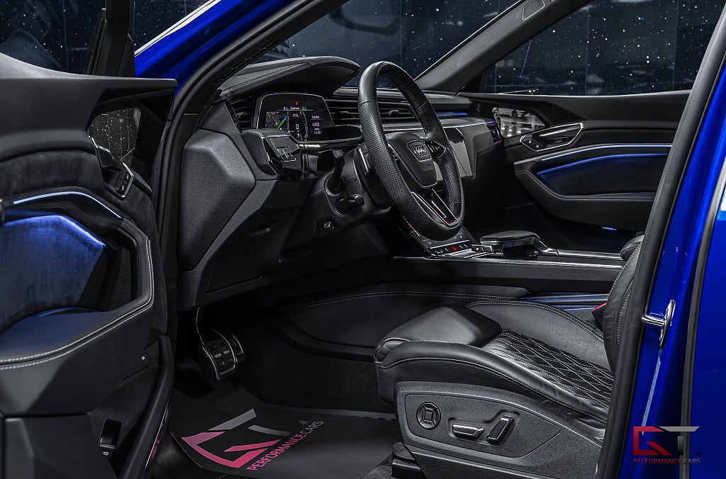 Audi SQ8 e-tron SB E-Tron Ultra Blue 21" Pano B&O Drag Matrix SoftClo