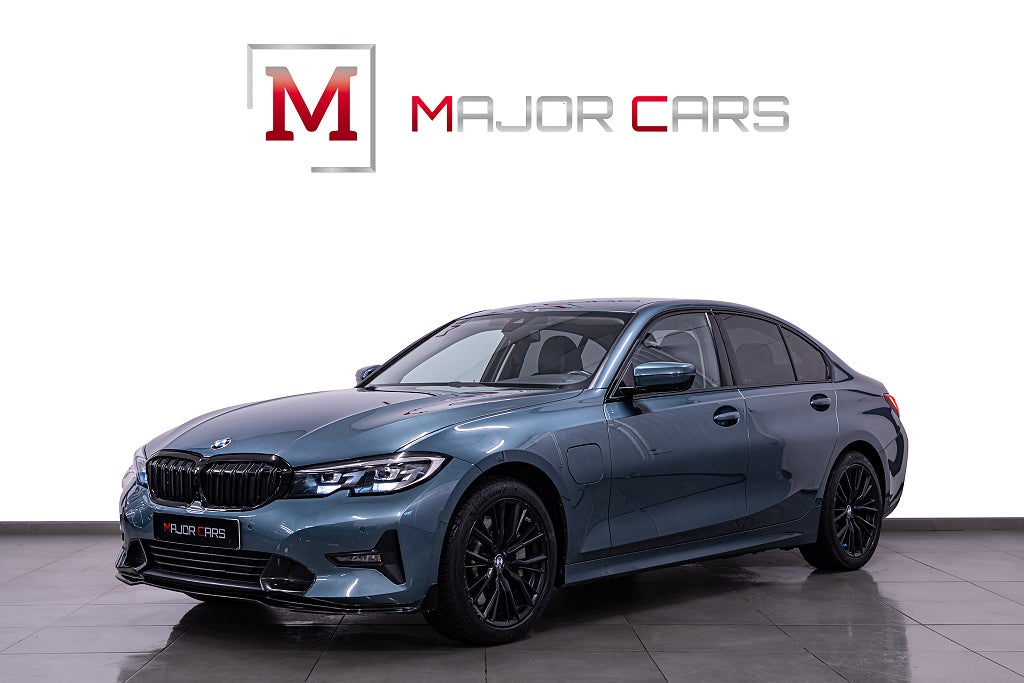 BMW 330e xDrive Sport Cockpit HiFi Ambient Carplay 292hk