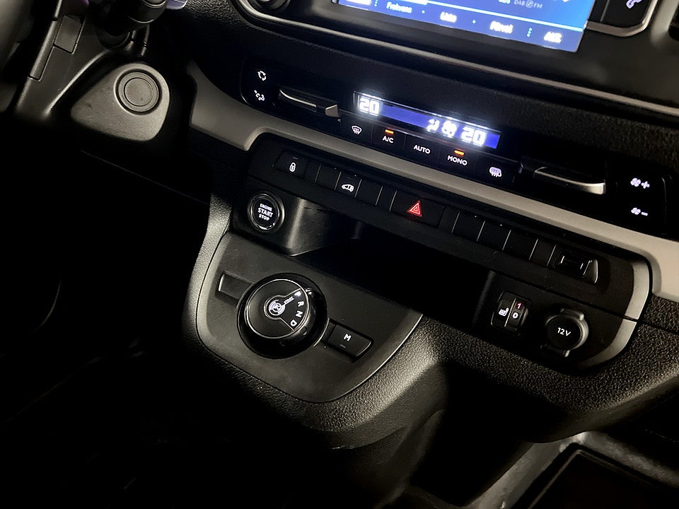 Bild på Peugeot Expert PRO+ 2.0 BHDi 145hk Aut L3 B-KAMERA DRAG