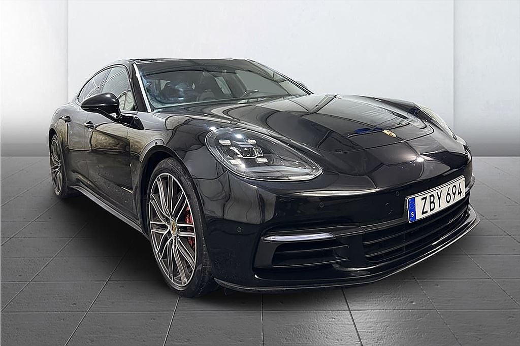 Porsche Panamera 4 PDK Sportavgas Pano Navi LED Nyserv 330hk