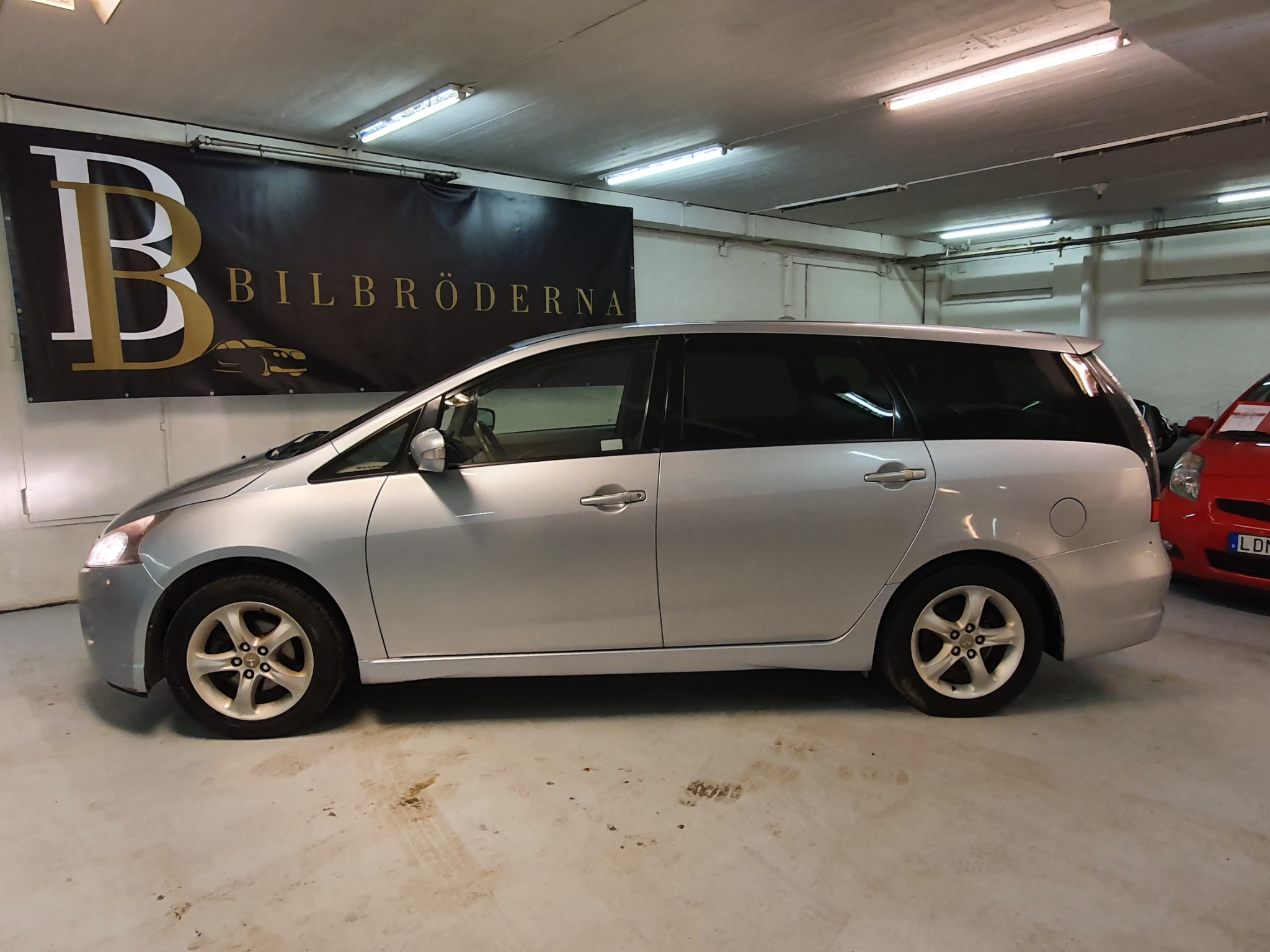 Mitsubishi Grandis 2006, photo 5/40