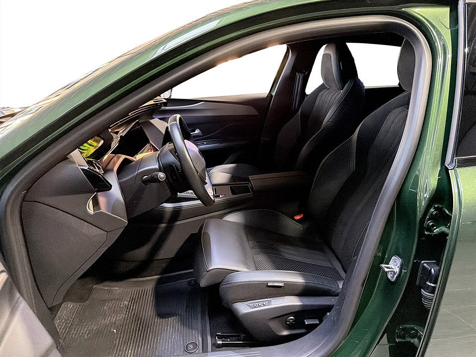 Bild på Peugeot 308 5D GT 1.2 PT 130hk Aut - B-KAMERA, 1 ÄGARE