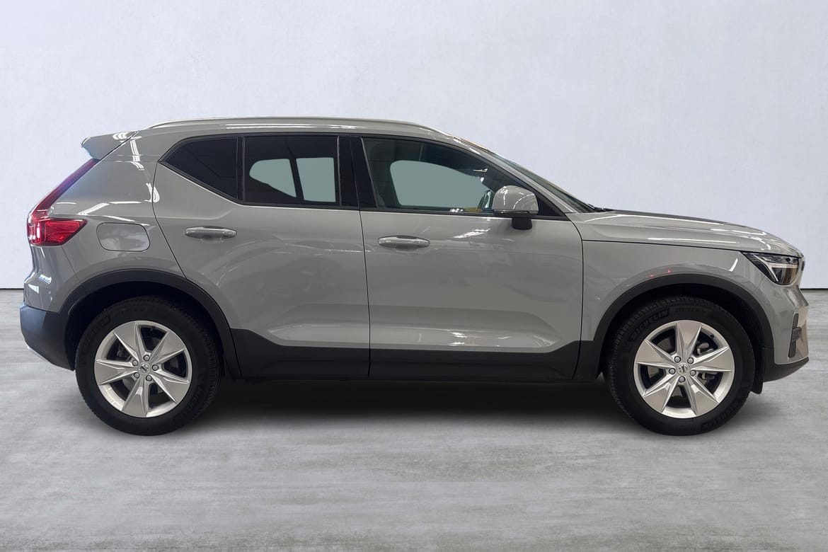 Volvo XC40 B3 FWD Bensin Core 2025, bild 3/10