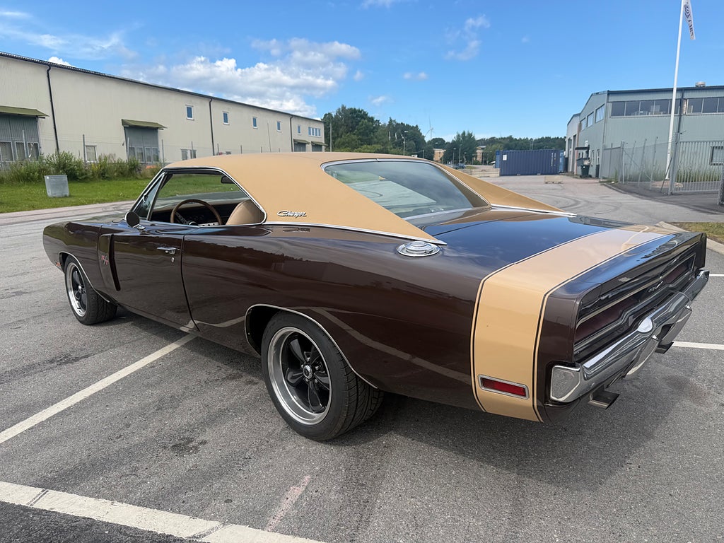 Dodge Charger 500 V8