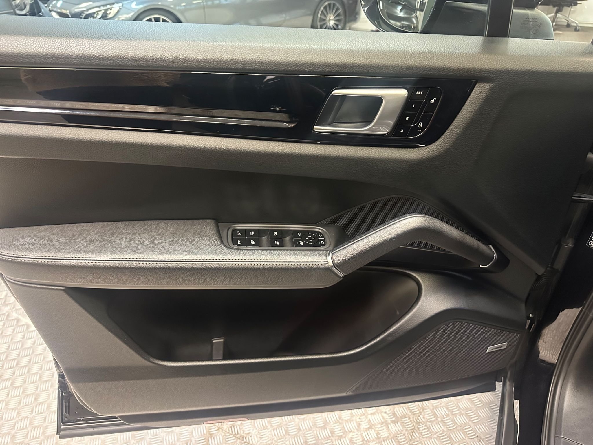 Porsche Cayenne S 440hk SE SPEC 2019, bild 6/40