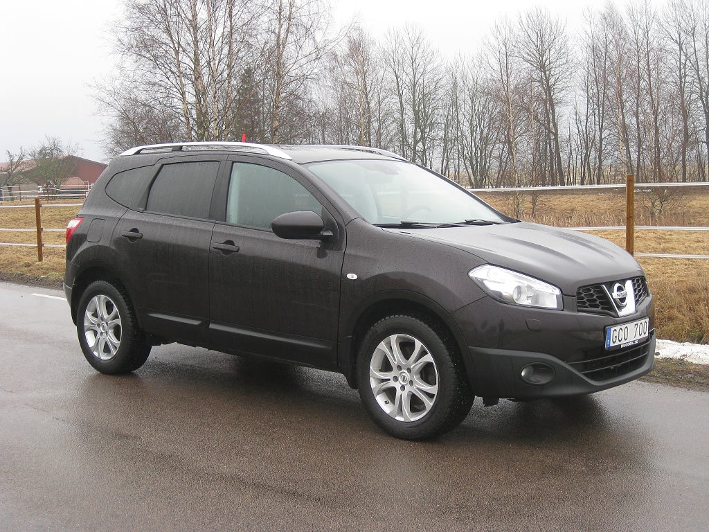 Nissan Qashqai+2 2.0 4x4 Euro5 7-sits Nybes Nyserv panorama
