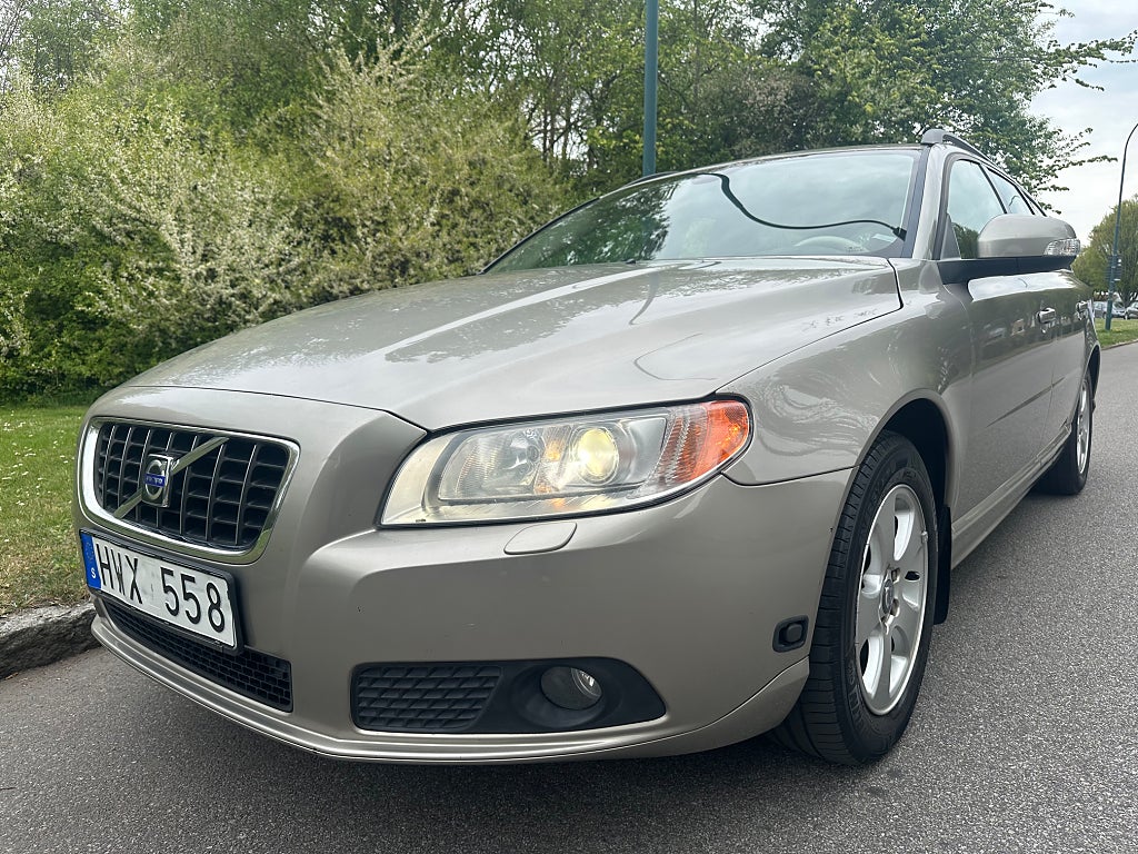 Volvo V70 2.5FT Momentum Euro 4