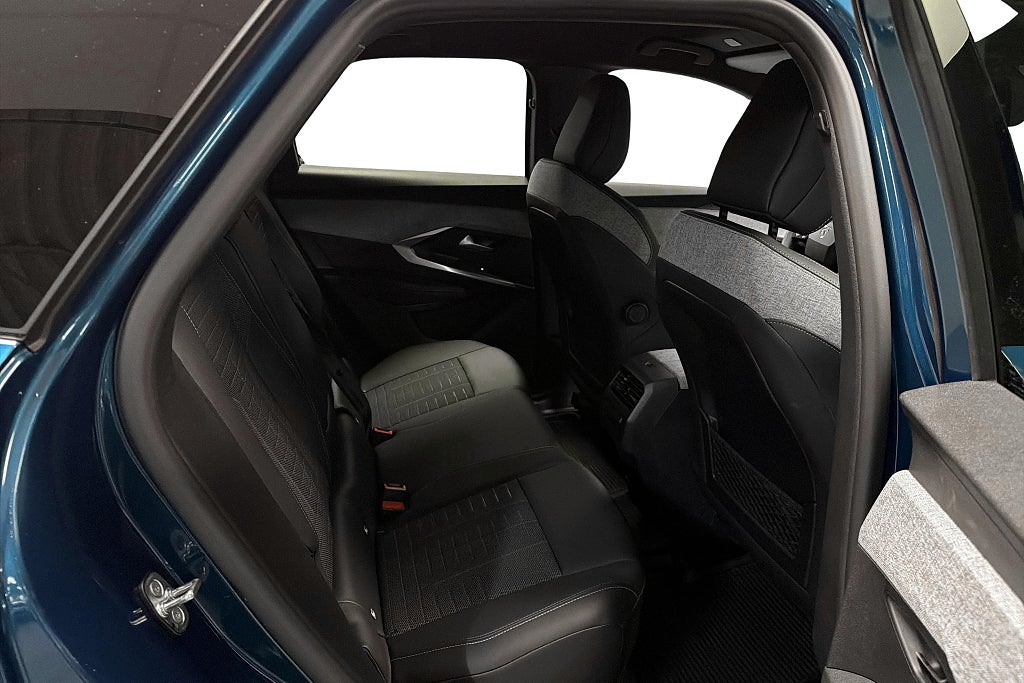 Peugeot E-3008, 214hp, 2026