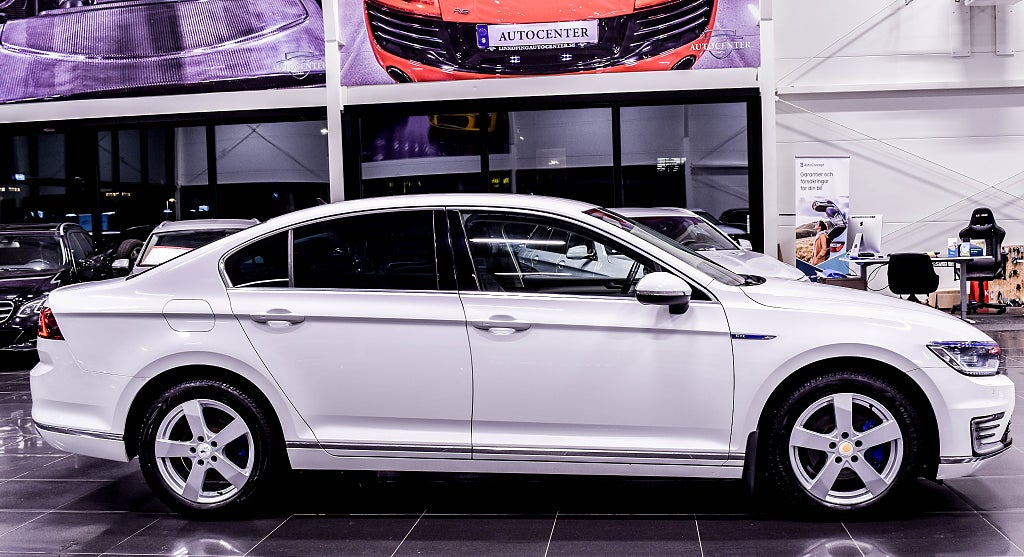 Volkswagen Passat GTE 1.4 TSI ACT DSG Sequential, 218hp, 2017