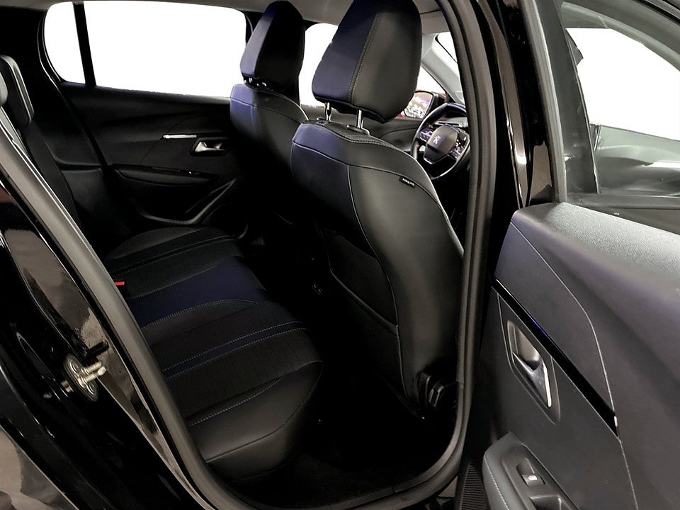 Bild på Peugeot 208 Allure 1.2 PT 100hk Aut BACKSENSORER