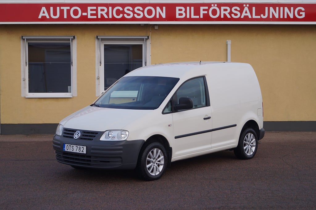 Volkswagen Caddy Skåpbil Nybesiktigad & Nyservad lågmilare!
