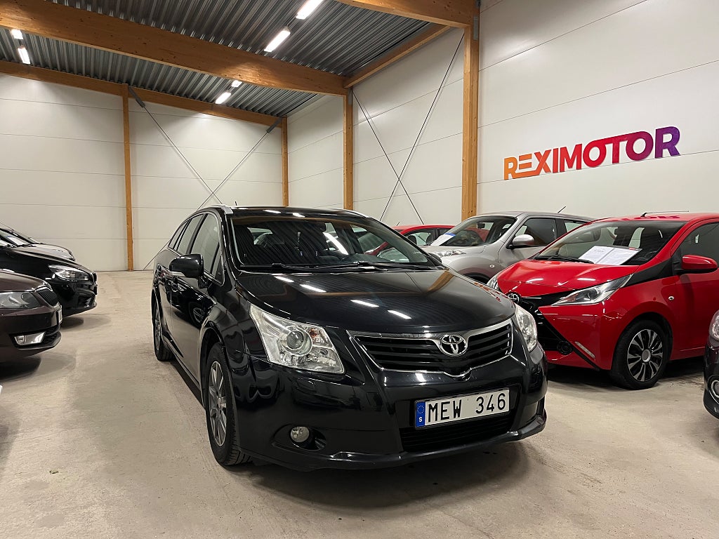 Toyota Avensis Kombi 1.8 Valvematic Business Ny Besiktad 