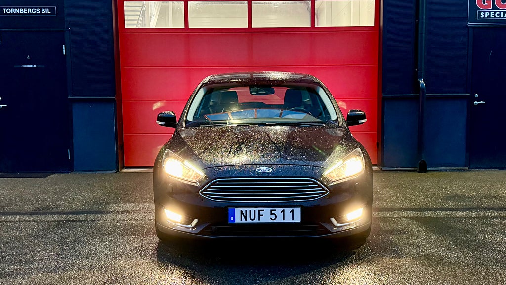 Ford Focus Kombi Titanium | Vinterhjul | 1 ägare