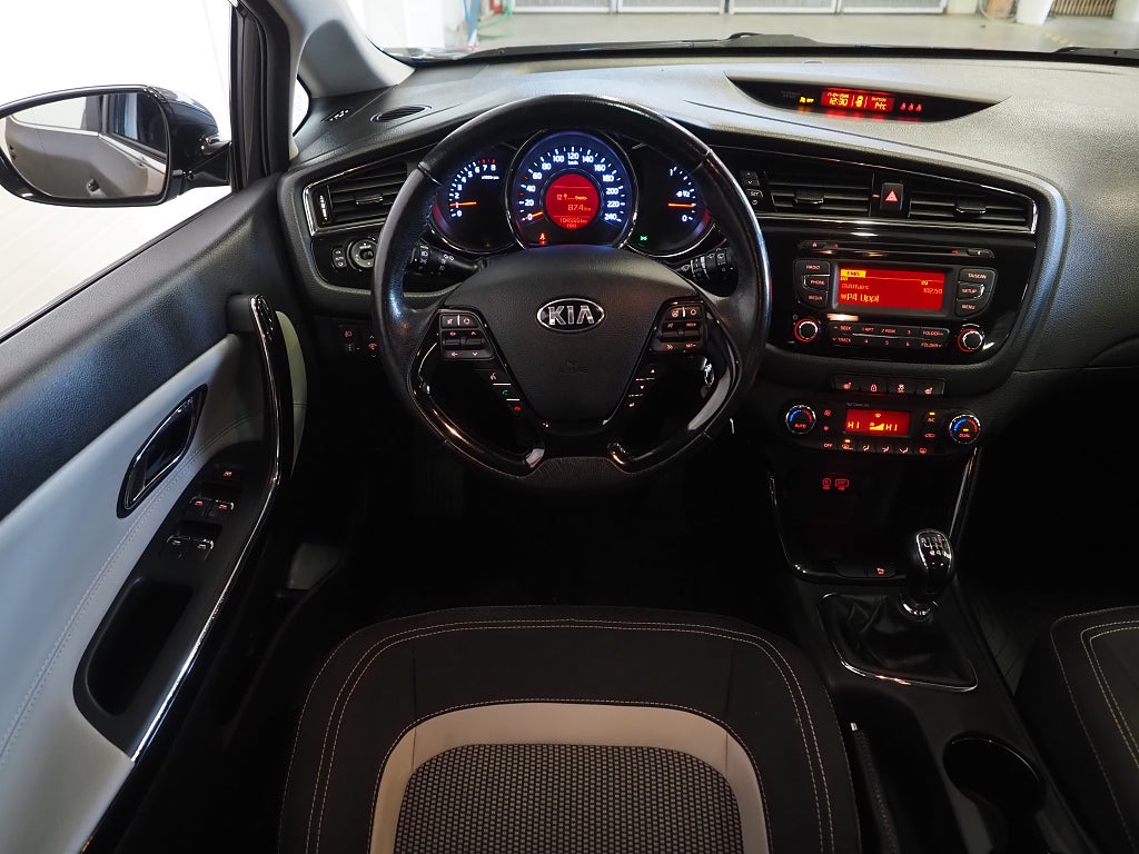 Kia Ceed 1.6 GDI 135hk P-Sensorer