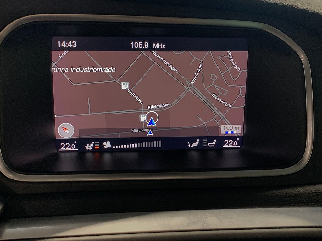 Volvo V40 T3 152hk Momentum | Business Adv | Intellisafe | Navi 2018