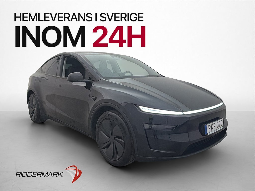 Tesla Model Y Long Range AWD Moms 1 Brukare Pano Skinn AP