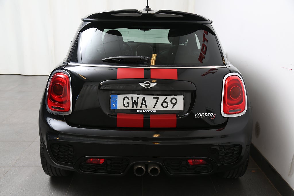 MINI Cooper S 192hk Automat 3-dörrars H/K Navi Läder Panorama 2015