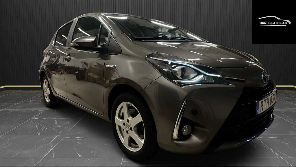 Toyota Yaris HYBRID E-CVT TOUCH & GO EDITION SVENSKSÅLD 101HK