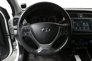 Halvkombi Hyundai i20 9 av 23