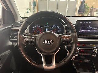 Halvkombi Kia Rio 14 av 22