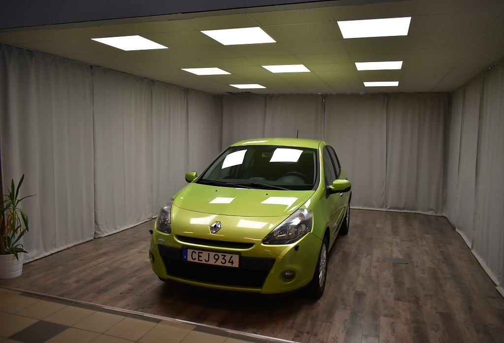 Renault Clio Halvkombi 1.2 (75hk) *9556 mil* 3,99%