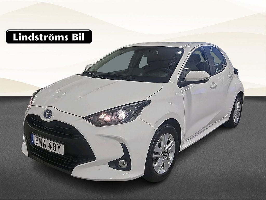 Toyota Yaris 1,5 HYBRID 5D Active S&V-hjul