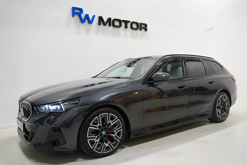 Kombi BMW i5 1 av 29