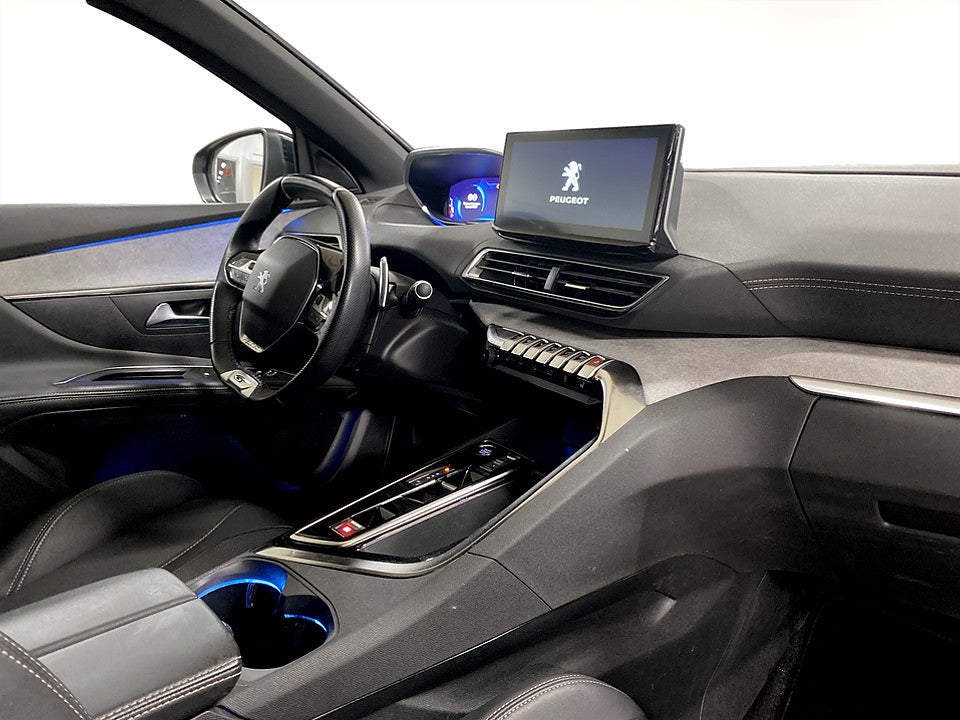 Bild på Peugeot 5008 GT 1.2 PT 130hk Aut 7-SITS B-KAMERA CARPLAY