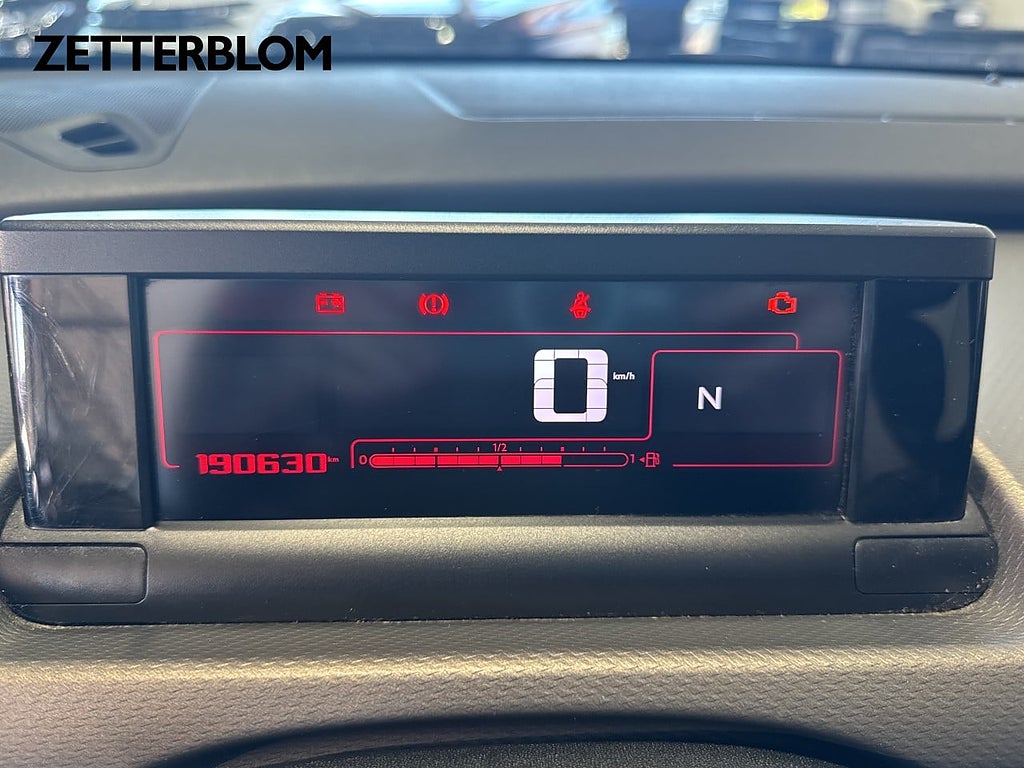 Kombi Citroën C4 Cactus 11 av 16