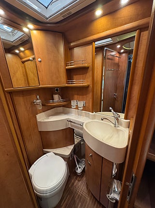 Husbil-integrerad Carthago CHIC E-LINE I 50 (3.0 180HK AUTOMAT) Långbädd, ALDE, 5-bältad! 13 av 22