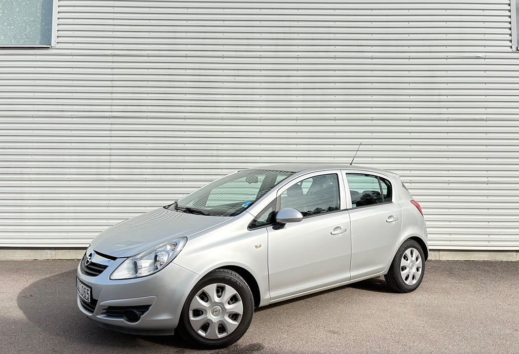 Opel Corsa 5-dörr 1.2 80HK / M-Värm / Kamera / Ny Bes / Ny Servad