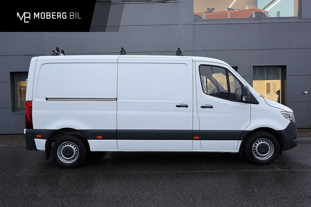 Mercedes-Benz Sprinter 211 114hk Skåp B-Kamera Drag MOMS *2,95% RÄNTEKAMPANJ*