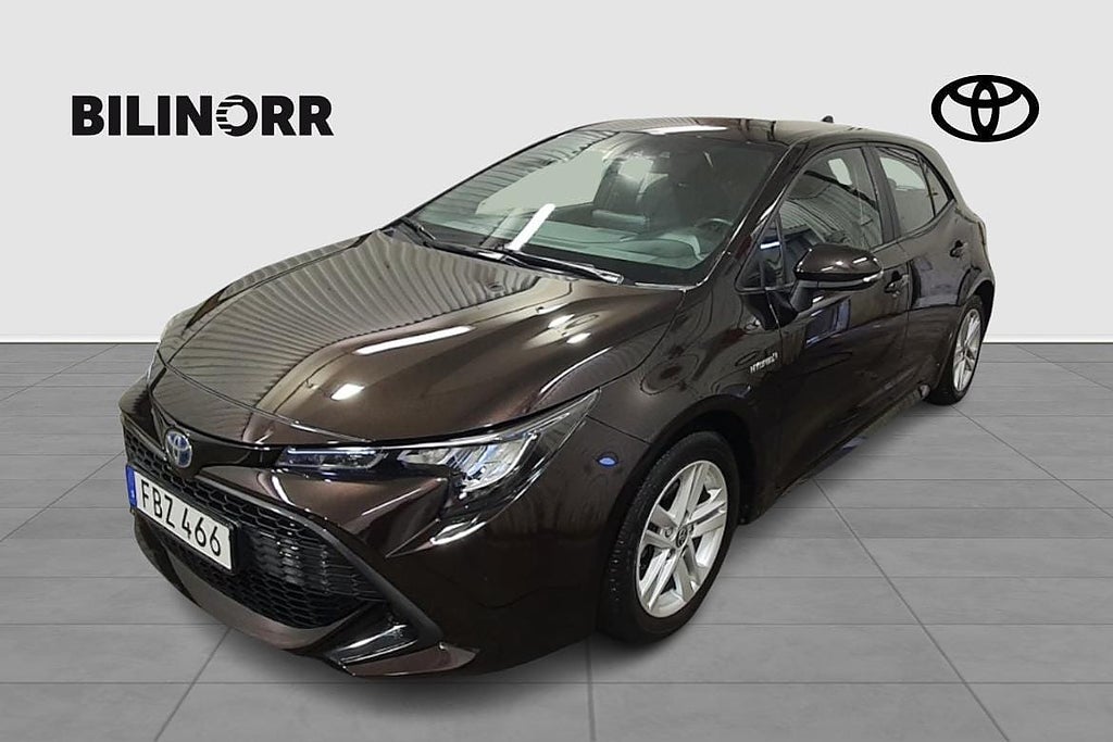 Toyota Corolla 1,8 HYBRID 5D ACTIVE SPI V-HJUL